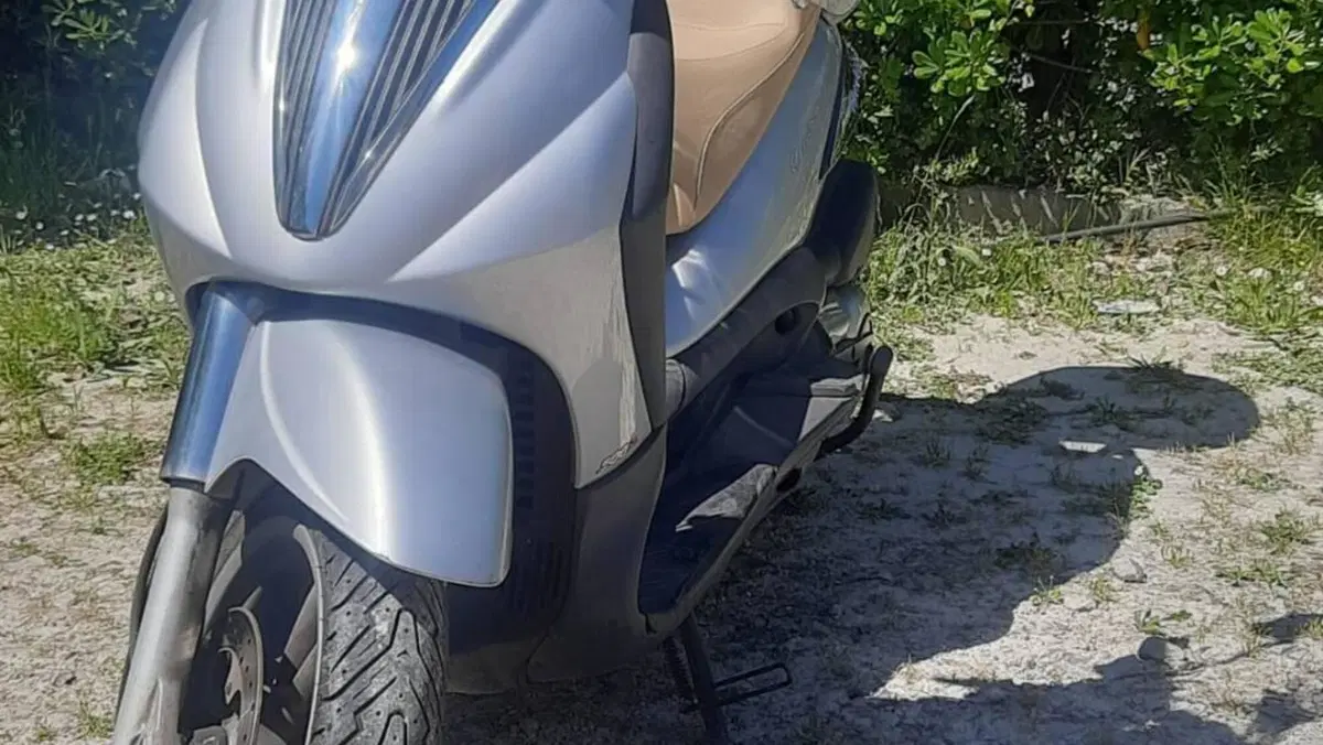 Piaggio Beverly Cruiser 500  (4)