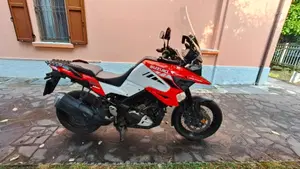 Suzuki V-Strom 1050XT (2020 - 23)  (2)