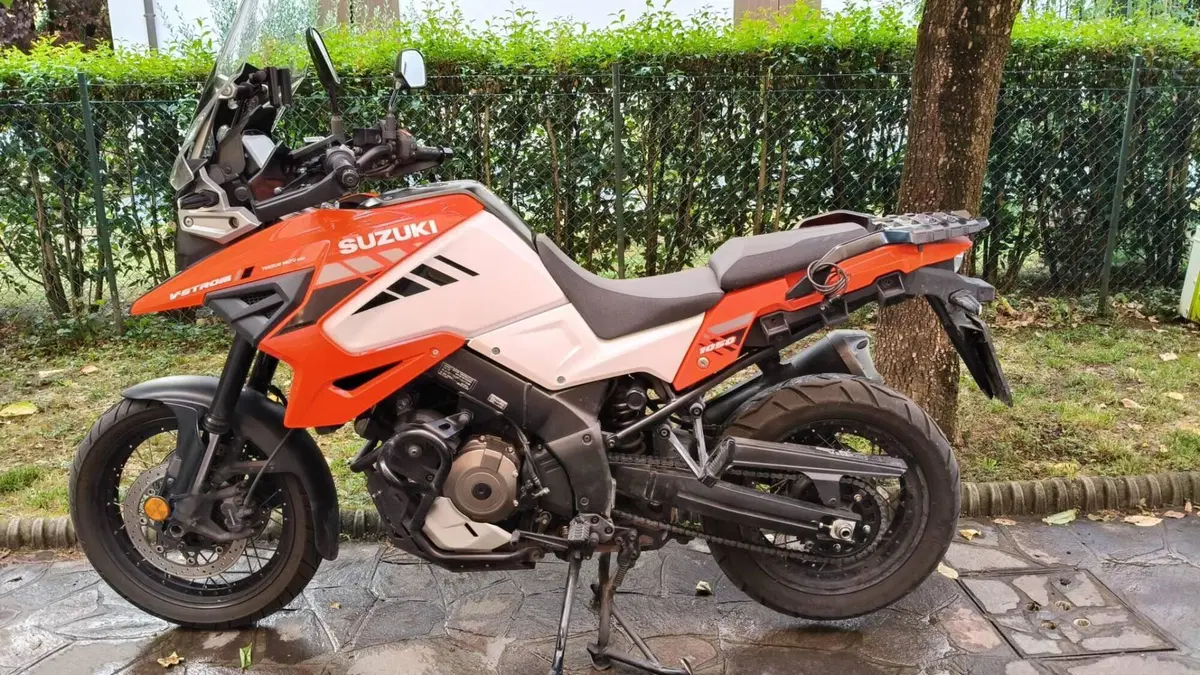 Suzuki V-Strom 1050XT (2020 - 23)  (10)