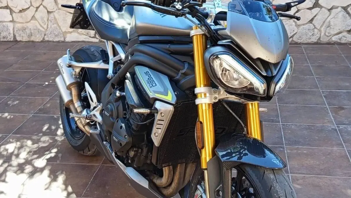 Triumph Speed Triple 1200 RS (2021 - 24)  (3)