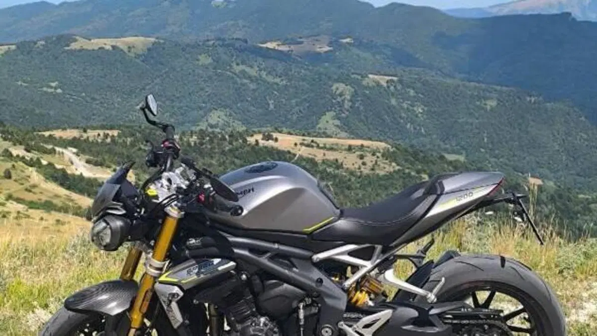 Triumph Speed Triple 1200 RS (2021 - 24)  (9)