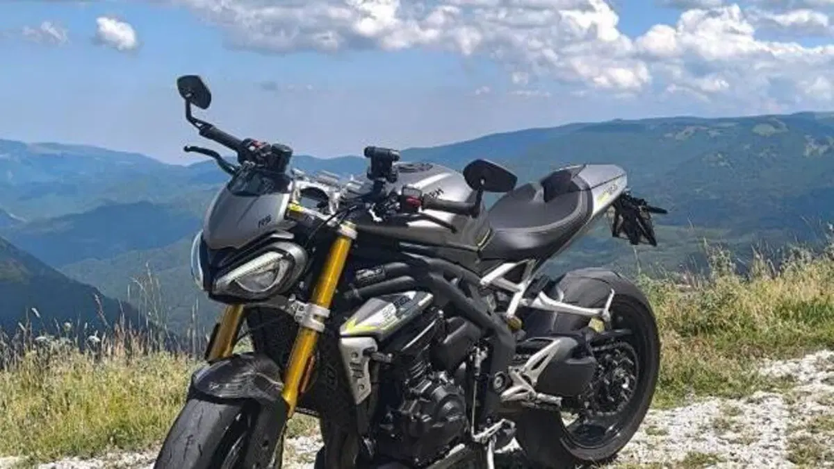 Triumph Speed Triple 1200 RS (2021 - 24)  (10)