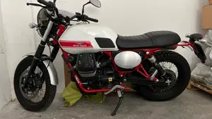 Moto Guzzi V7 II Stornello (2017 - 18)  (2)