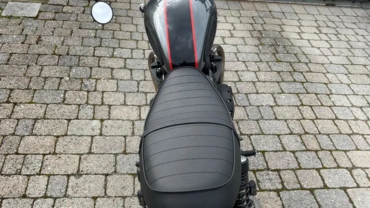 Triumph Street Twin 900 (2016)  (5)