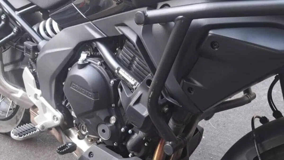 CFMOTO 700MT Adventure (2025 - 26)  (2)