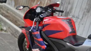 Honda CBR 600 RR (2005 - 06)  (3)