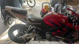 Honda CBR 600 RR (2005 - 06)  (9)