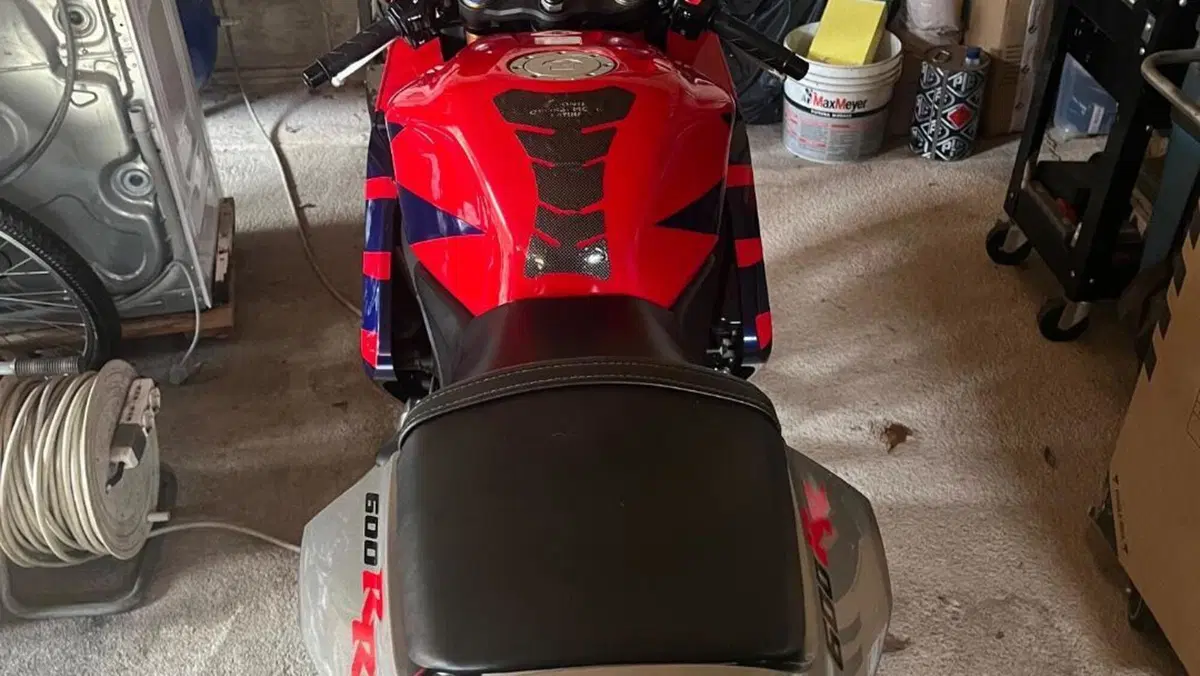 Honda CBR 600 RR (2005 - 06)  (11)