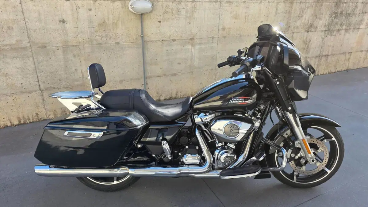 Harley-Davidson Street Glide (2024 - 26) 