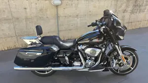 Harley-Davidson Street Glide (2024 - 26) 
