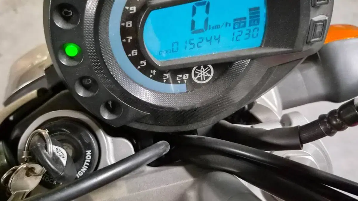 Yamaha FZ6 (2004 - 07)  (10)
