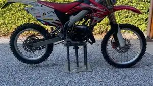 HM CRE 50 Six Racing (2010 - 12) 