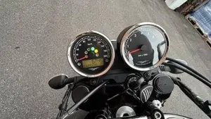 Moto Guzzi V7 III Special (2017 - 20)  (4)