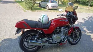 Suzuki   (4)