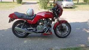 Suzuki   (6)