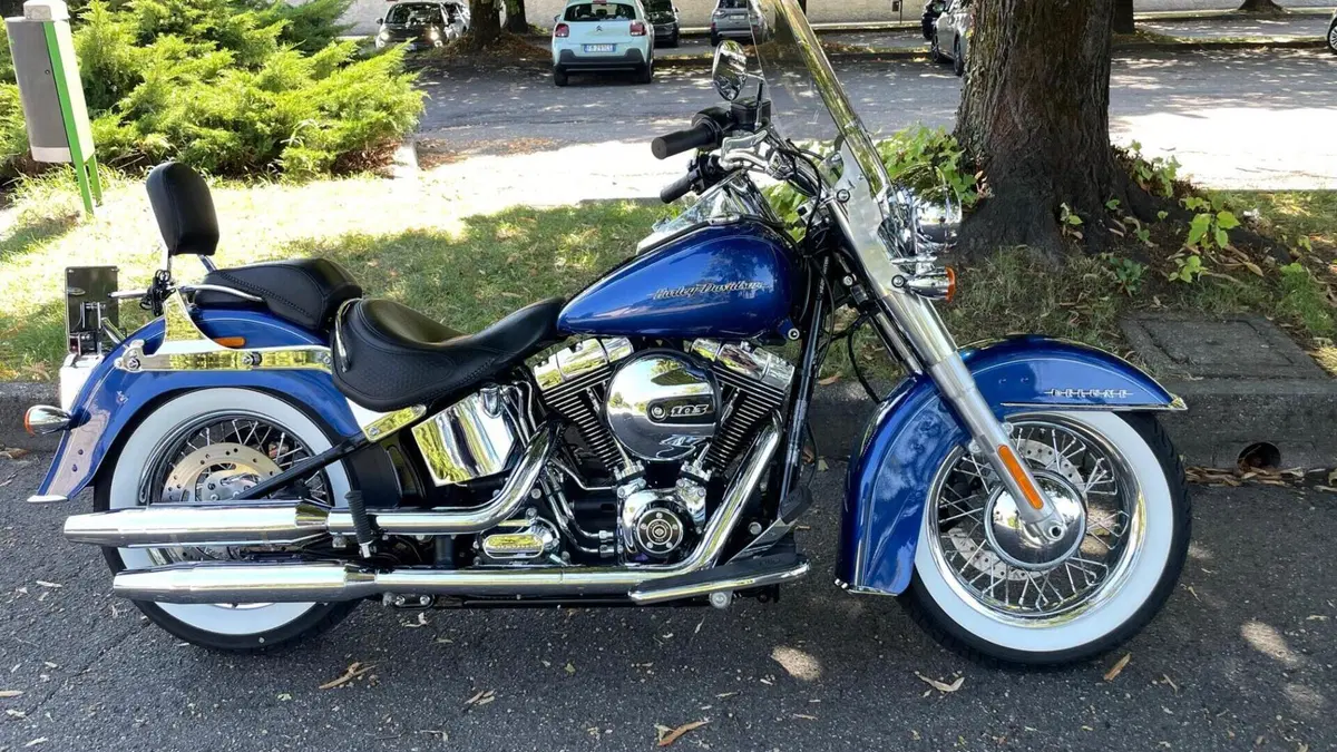 Harley-Davidson 1690 Deluxe (2016 - 17) - FLSTN 