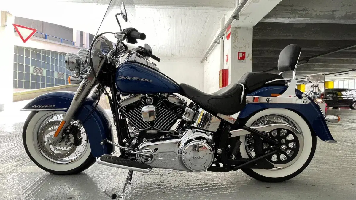 Harley-Davidson 1690 Deluxe (2016 - 17) - FLSTN  (3)