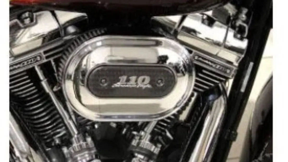 Harley-Davidson 1800 Street Glide (2010 - 11) - FLHXSE  (2)