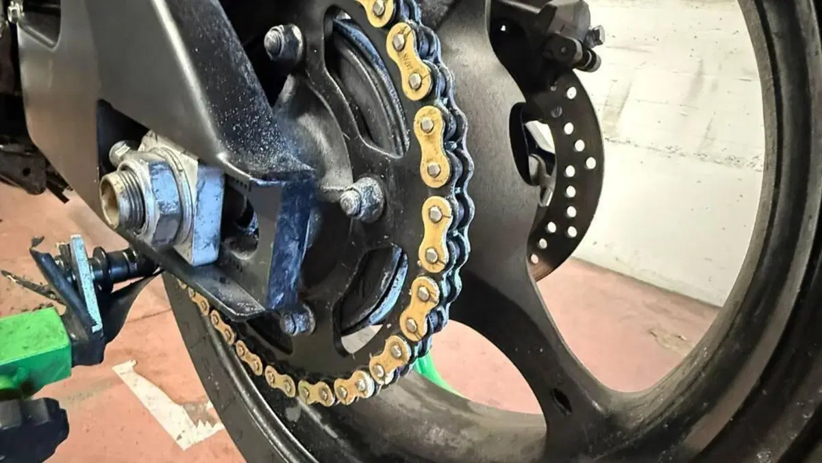 Suzuki GSX R 600 (2006 - 07)  (10)