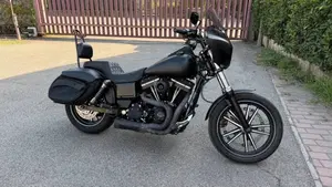 Harley-Davidson 1690 Street Bob Special (2015 - 16) - FXDB 