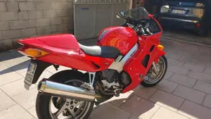 Honda VFR 800 (1998 - 01)  (2)