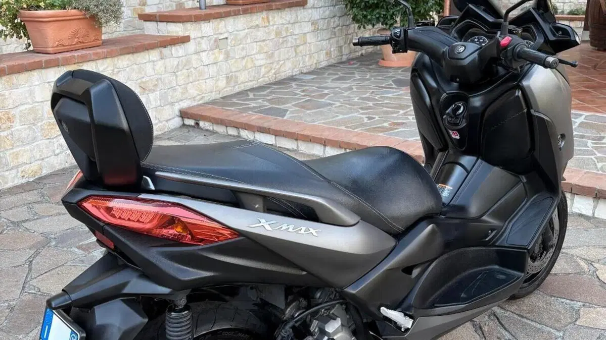 Yamaha X-Max 300 ABS (2017 - 20)  (6)