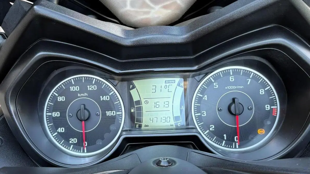 Yamaha X-Max 300 ABS (2017 - 20)  (7)