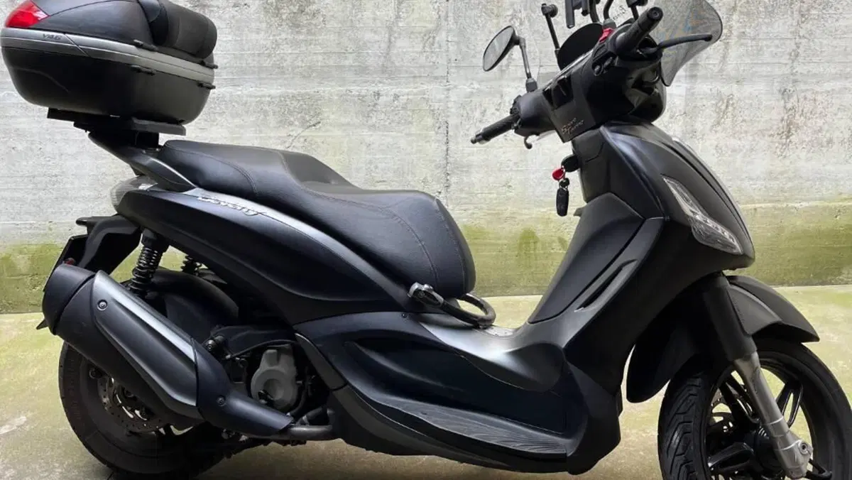Piaggio Beverly 350 SportTouring ie ABS (2011 - 17)  (4)
