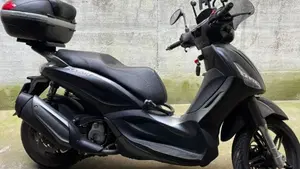 Piaggio Beverly 350 SportTouring ie ABS (2011 - 17)  (4)
