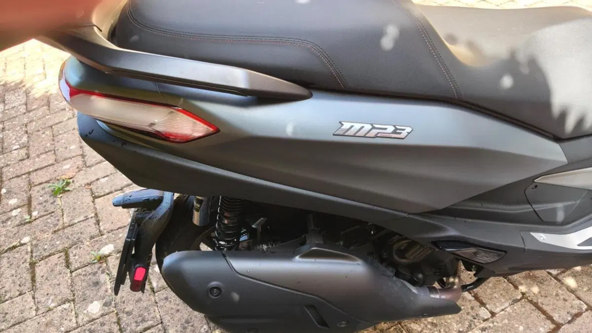 Piaggio MP3 530 Hpe Exclusive (2025 - 26)  (7)
