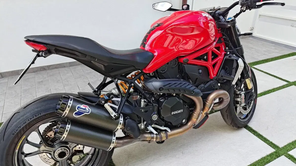 Ducati Monster 1200 R (2016 - 19) 