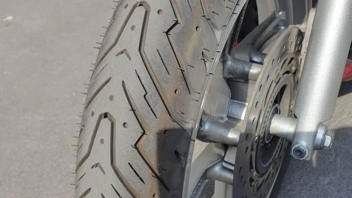Honda SH 300 i ABS (2016 - 20)  (2)