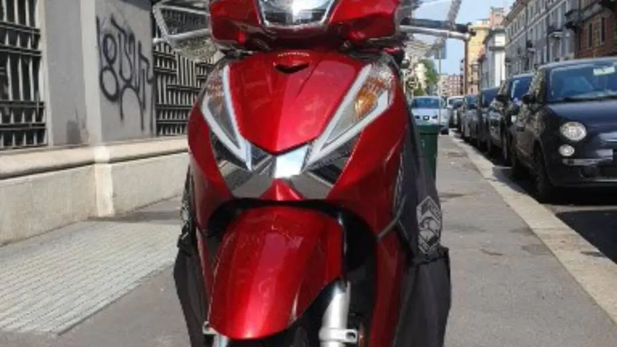 Honda SH 300 i ABS (2016 - 20)  (4)
