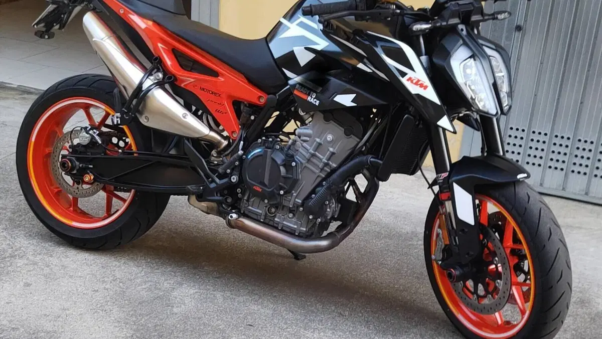 KTM 890 Duke GP (2022 - 23)  (2)