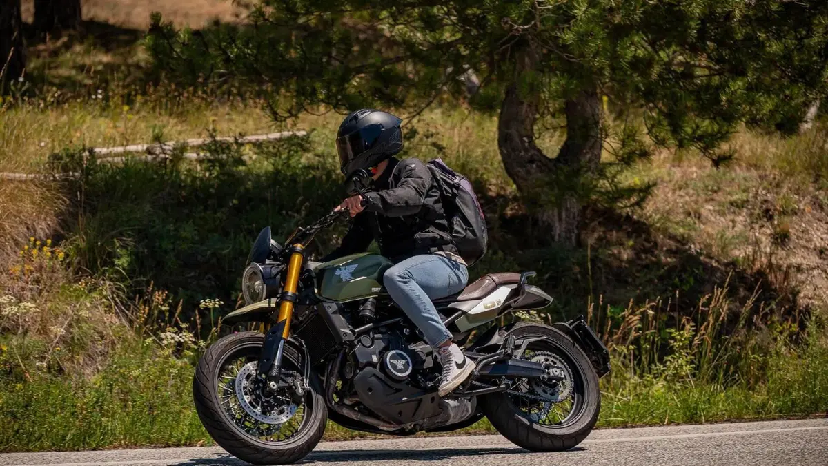 Moto Morini SEIEMMEZZO SCR (2022 - 26)  (4)