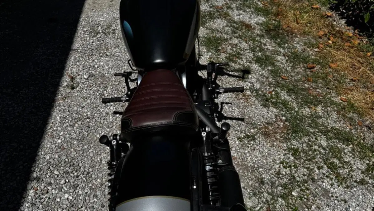 Indian Scout 1133 Bobber (2018 - 20)  (5)