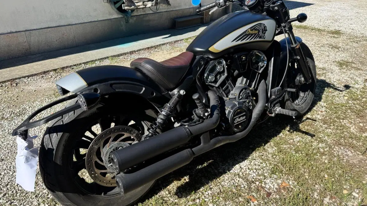 Indian Scout 1133 Bobber (2018 - 20)  (11)