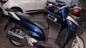 Honda SH 300 i (2006 - 10)  (2)
