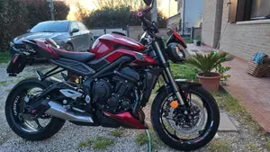 Triumph Street Triple 765 RS (2023 - 26)  (4)