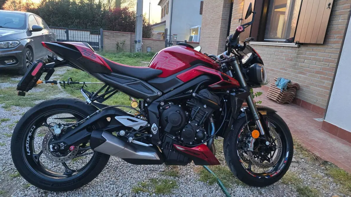 Triumph Street Triple 765 RS (2023 - 26)  (6)