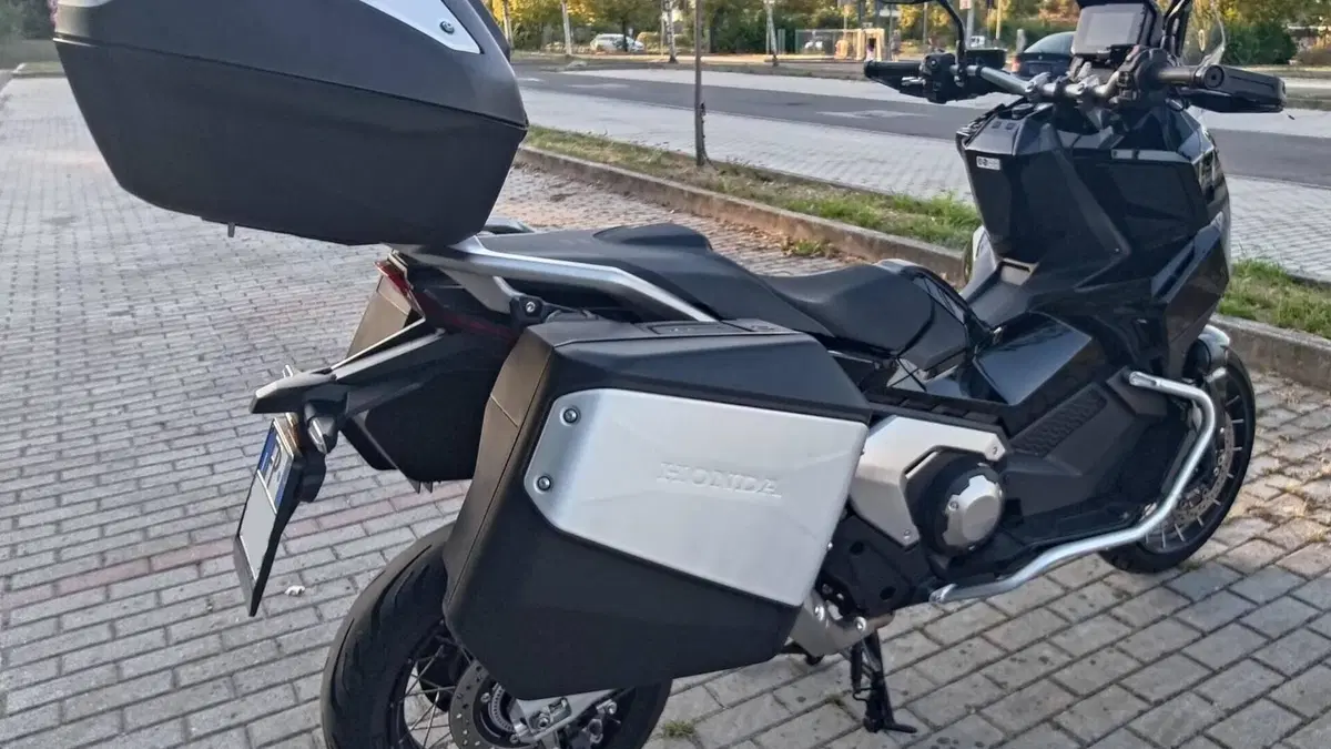 Honda X-ADV 750 Travel (2025 - 26)  (3)