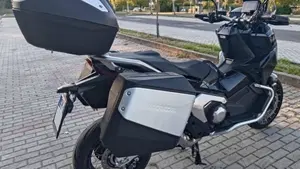 Honda X-ADV 750 Travel (2025 - 26)  (3)