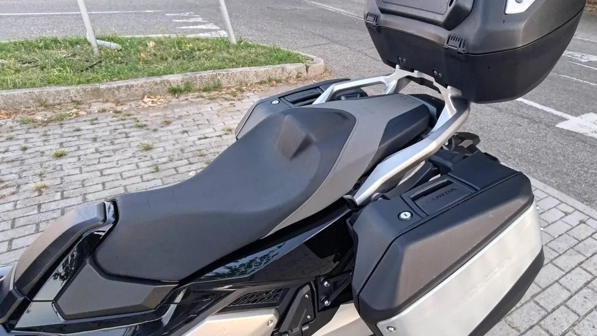 Honda X-ADV 750 Travel (2025 - 26)  (7)