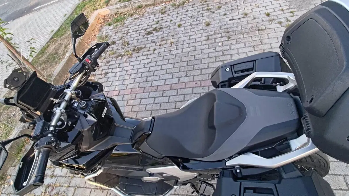 Honda X-ADV 750 Travel (2025 - 26)  (8)