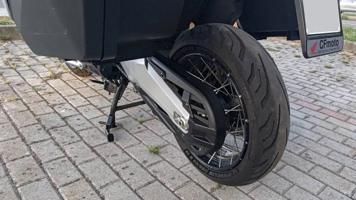 Honda X-ADV 750 Travel (2025 - 26)  (10)