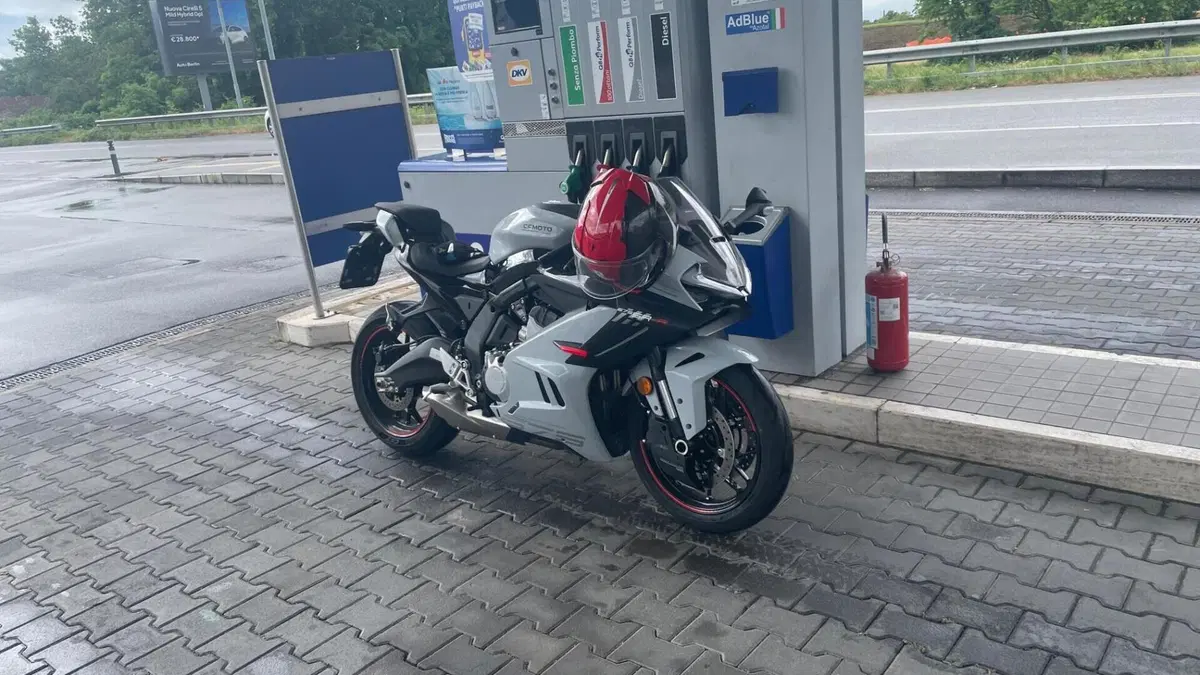 CFMOTO 675SR-R (2025 - 26) 