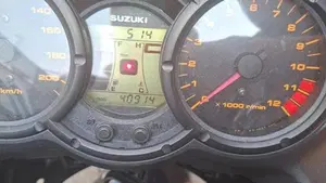 Suzuki V-Strom 650DL (2004 - 06)  (6)