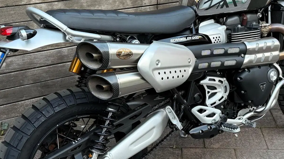 Triumph Scrambler 1200 XE Chrome Edition (2023)  (4)