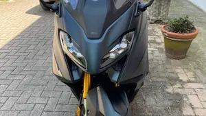 Yamaha T-Max 560 Tech Max (2022 - 24)  (2)