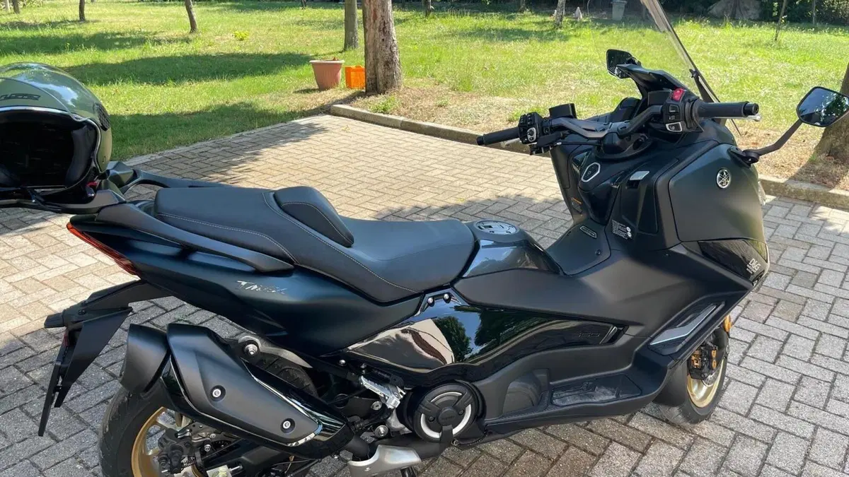 Yamaha T-Max 560 Tech Max (2022 - 24)  (3)
